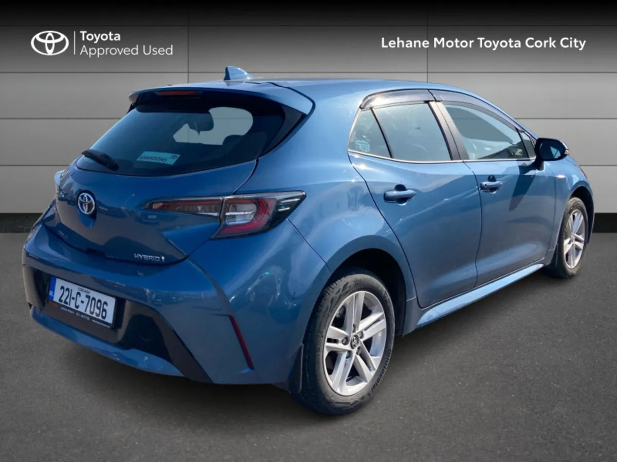 Toyota Corolla LUNA H/B 4DR AUTO HYBRID - Image 2