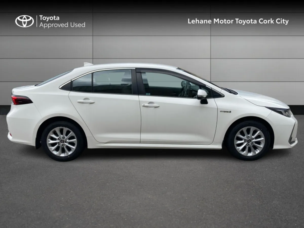Toyota Corolla COROLLA HYBRID LUNA SAL - Image 3