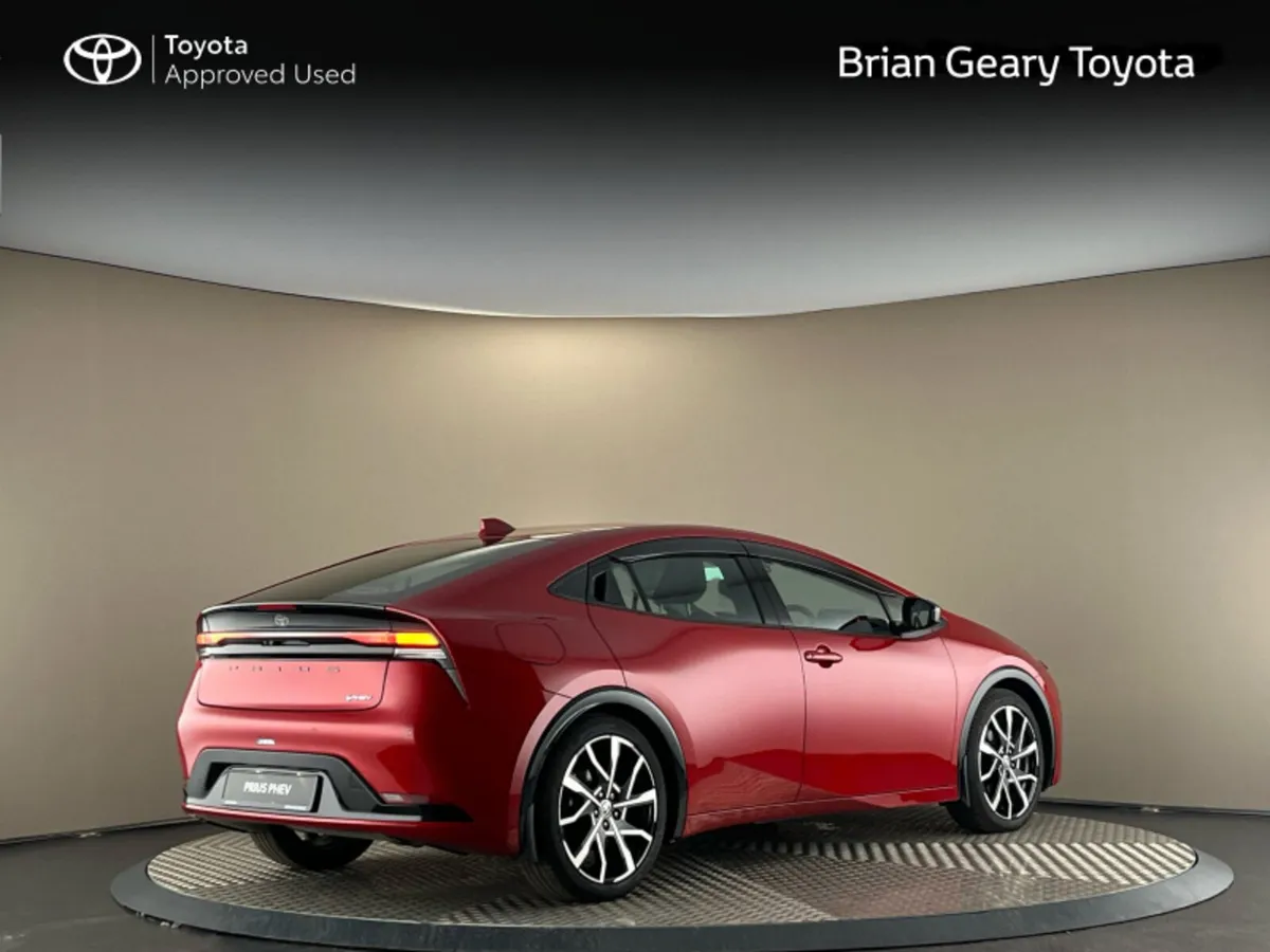 Toyota Prius PHEV - Image 2