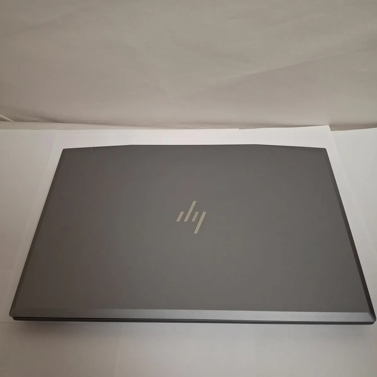 HP ZBook 15v G5  i7-8750H NVIDIA Quadro P600 4GB - Image 2