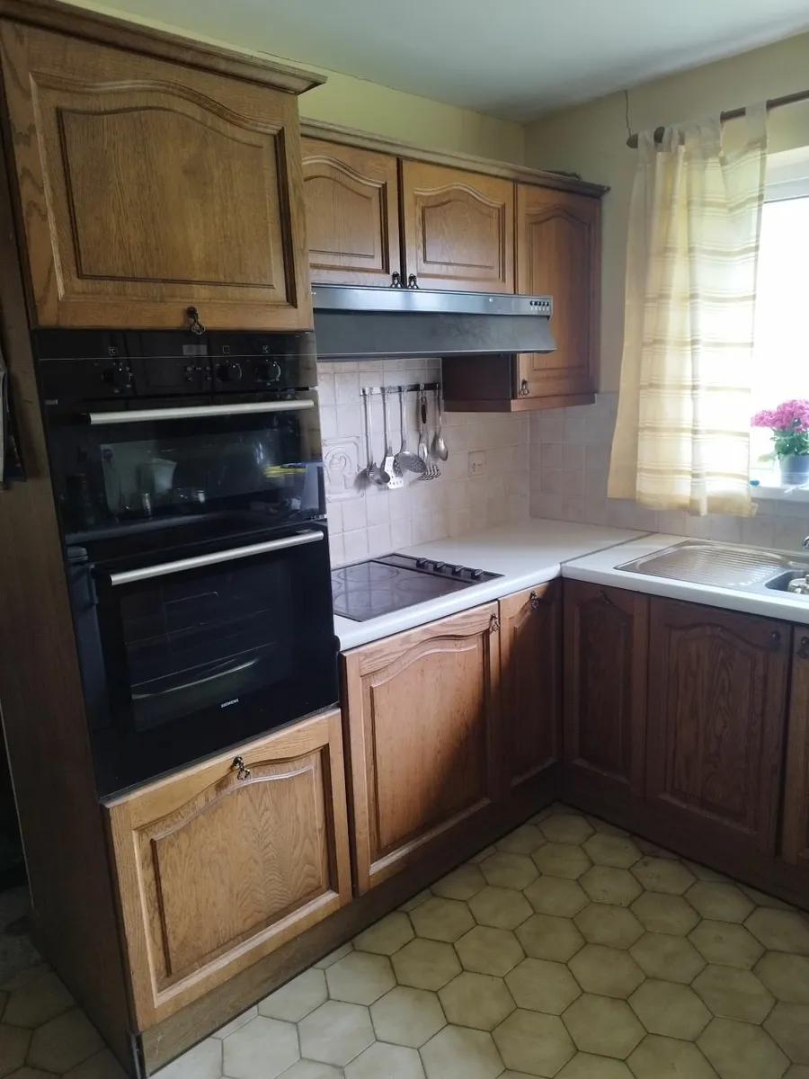 Kitchen  and appliances - Image 1