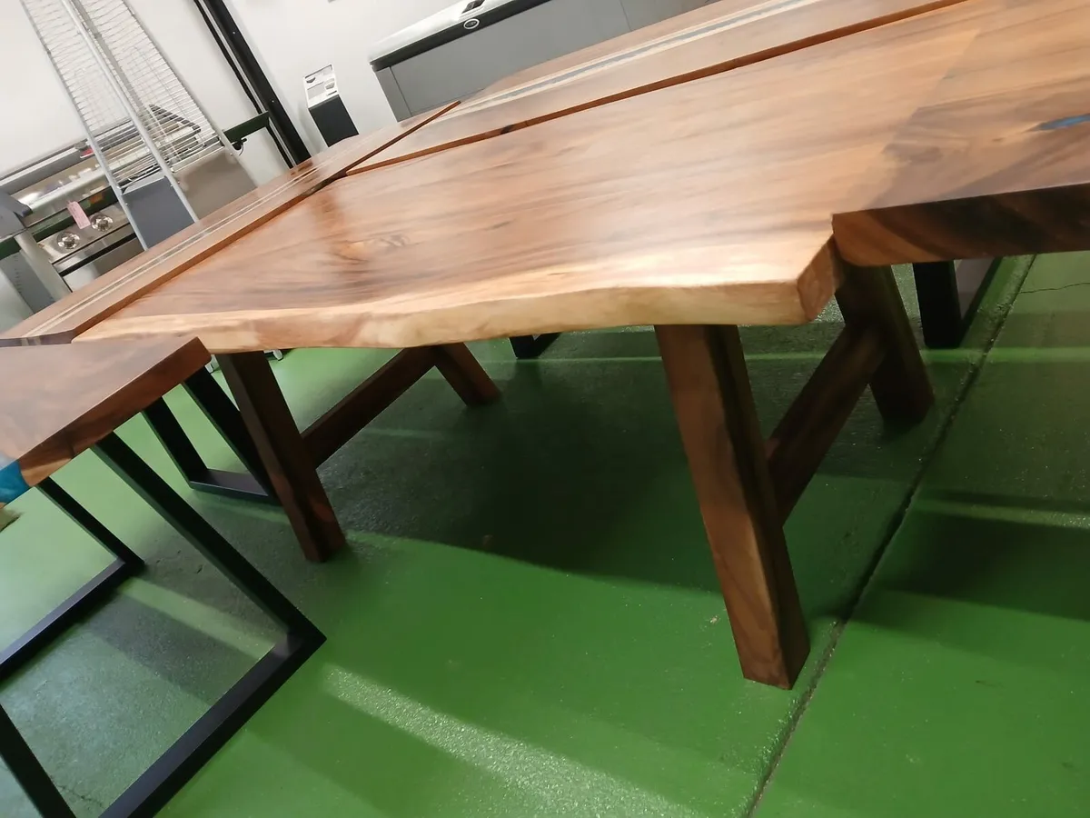 Dining table - Image 2
