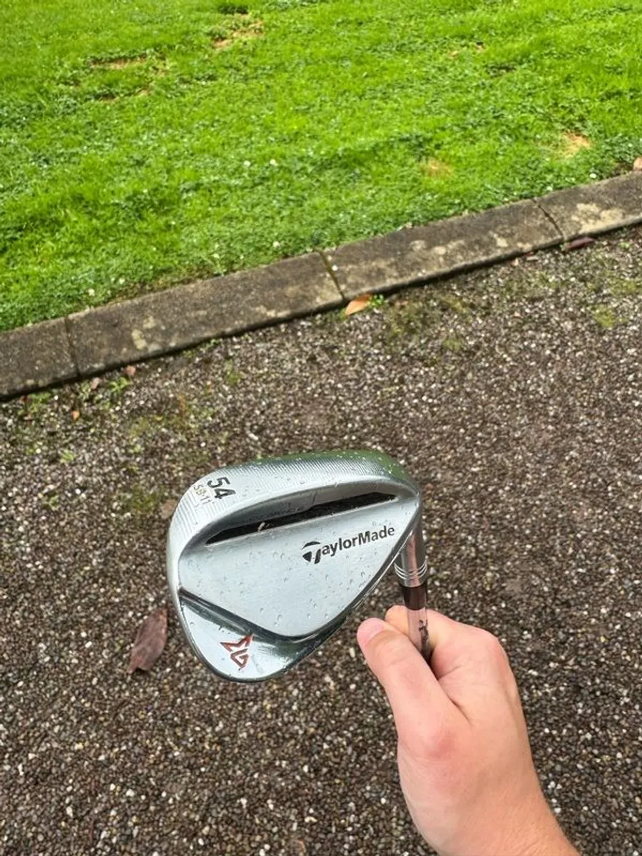 Taylormade mg2 54 degree wedge - Image 1