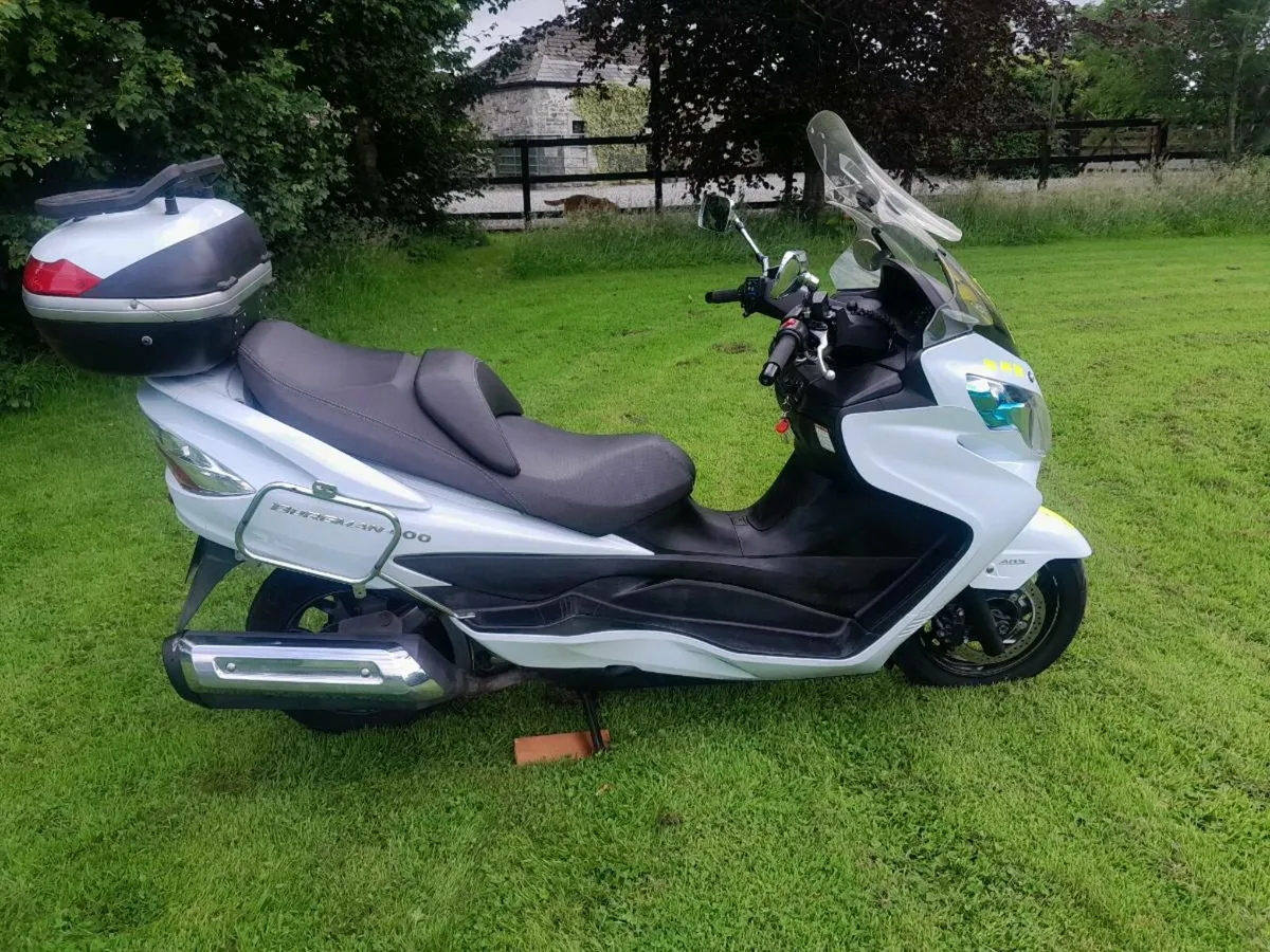 Suzuki Burgman.  400 cc. - Image 2