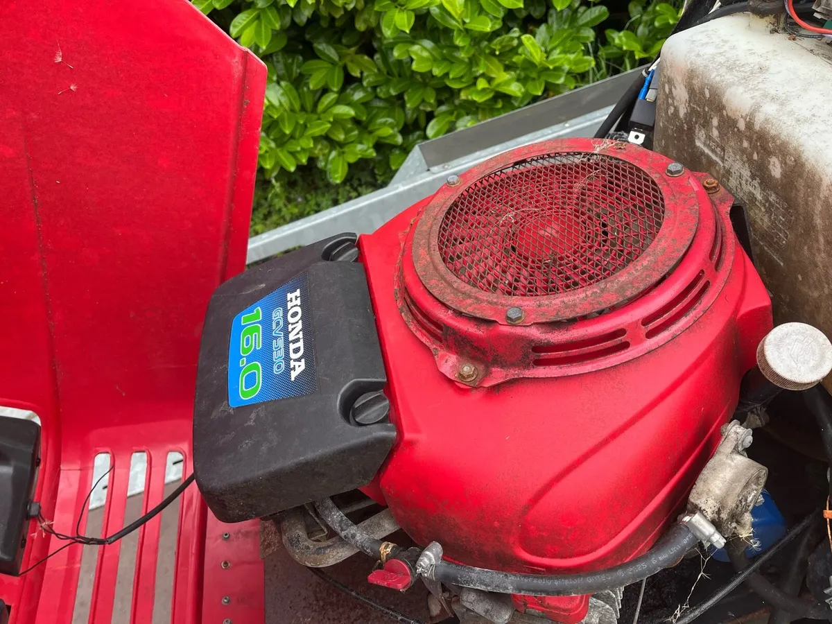 Honda Ride on Mower - Image 2