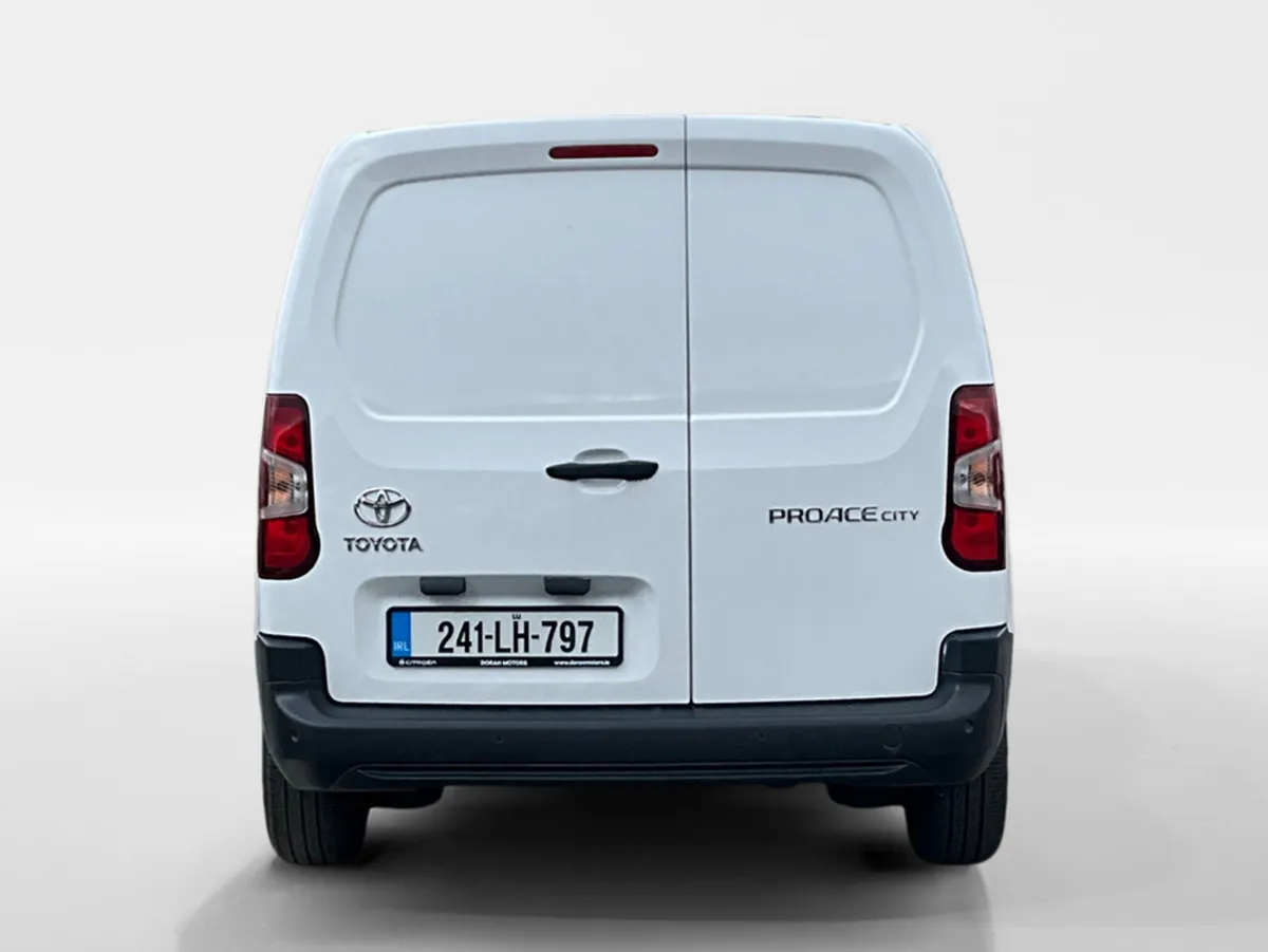 Toyota Proace City 1.5 GX SWB 650KG 3 - Image 4