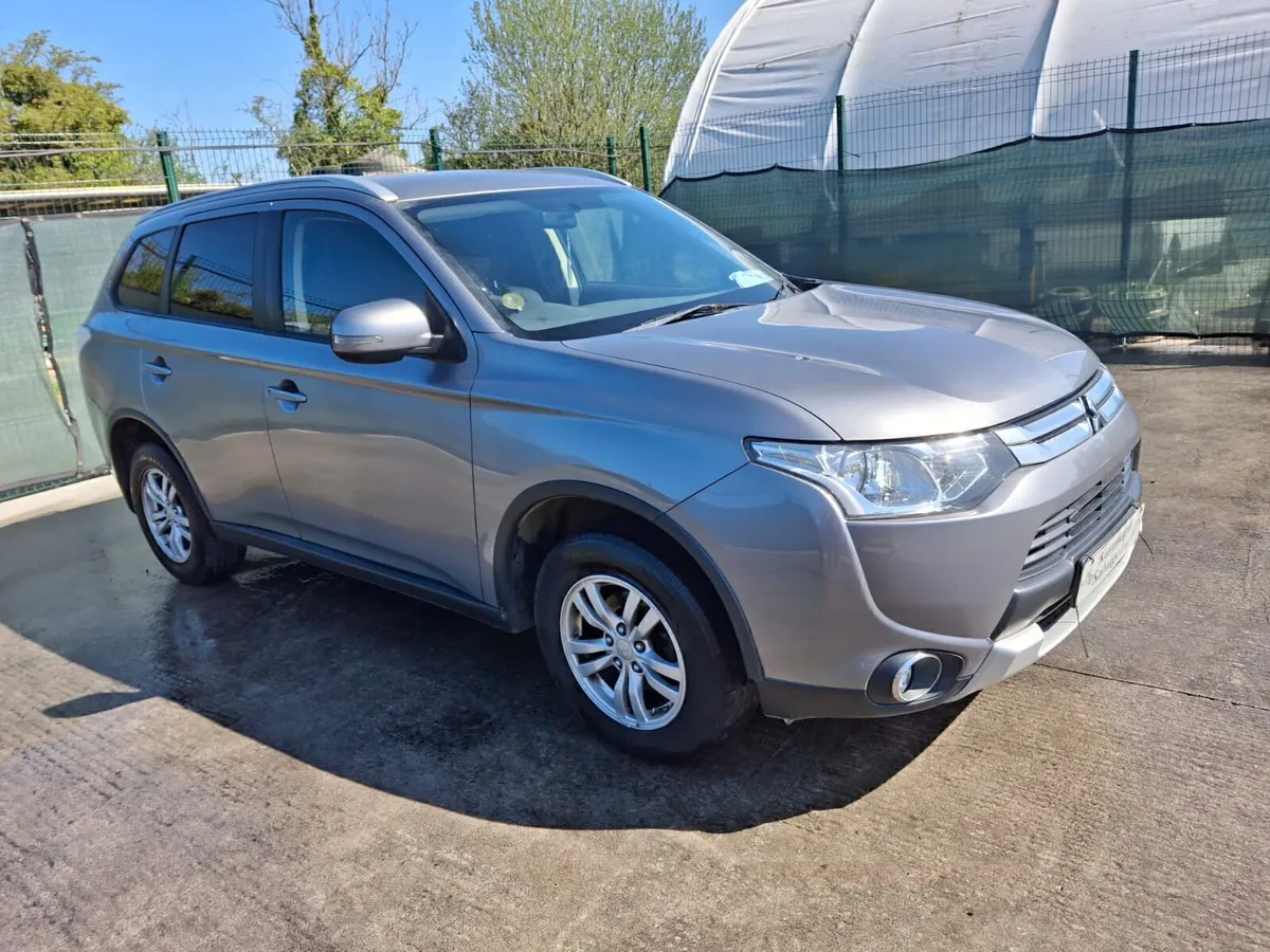 152 Mitsubishi Outlander Commercial - Image 2