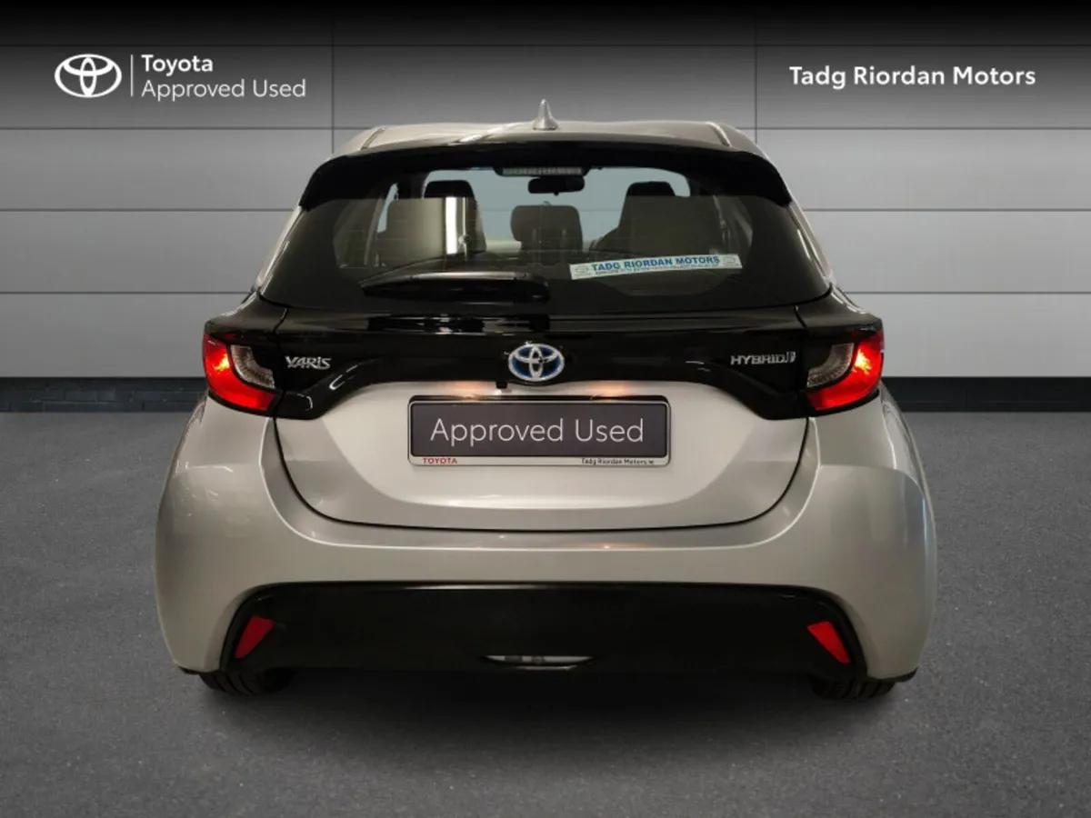 Toyota Yaris HYBRID LUNA 4DR AUTO - Image 4