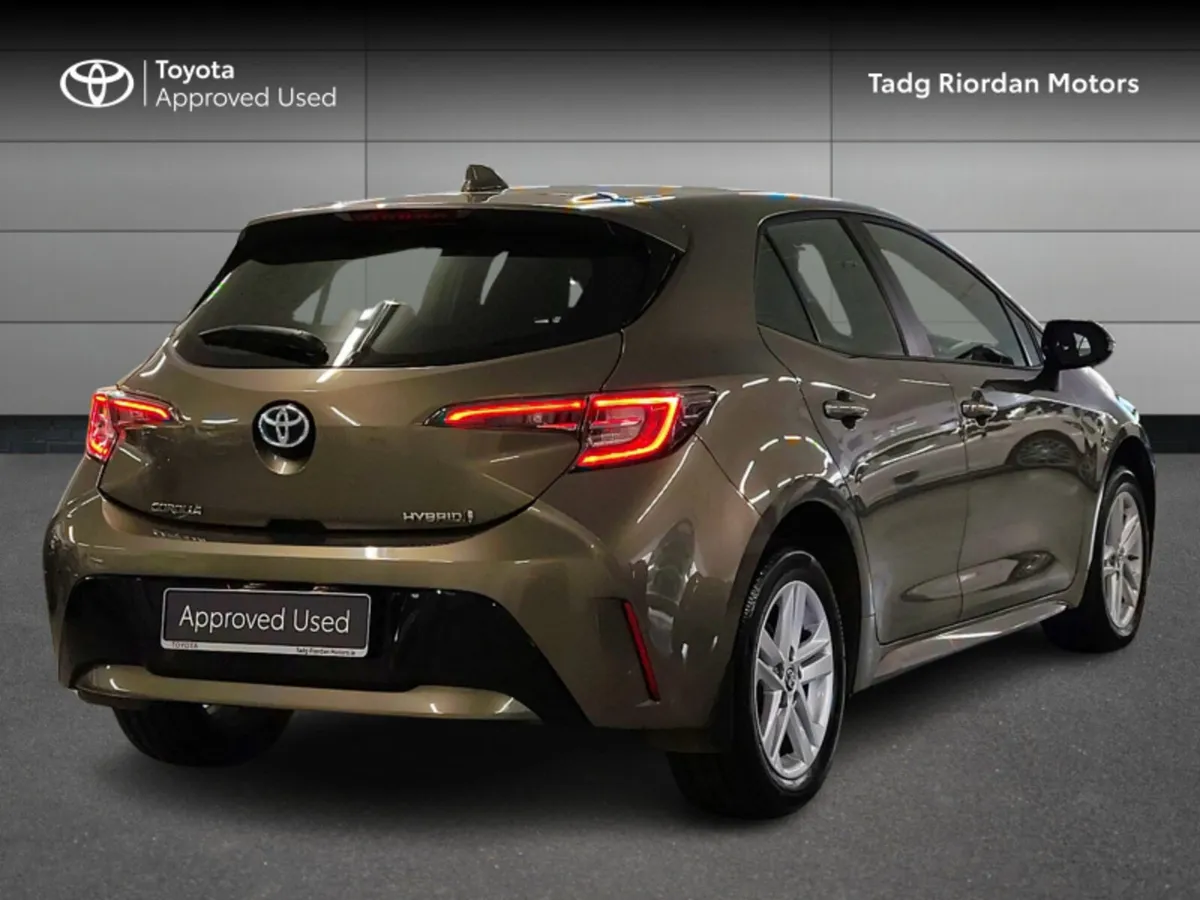 Toyota Corolla HYBRID LUNA H/B - Image 2