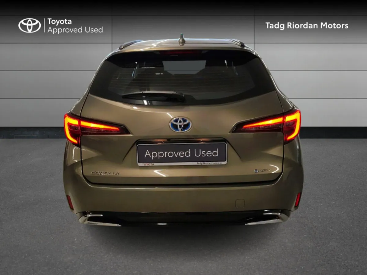 Toyota Corolla HYB LUNA T/S - Image 4