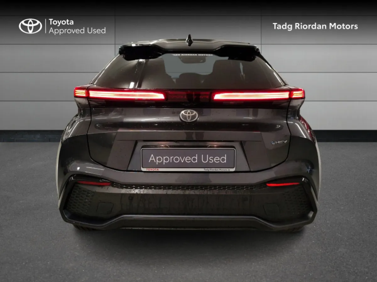 Toyota C-HR HYBRID SOL - Image 4