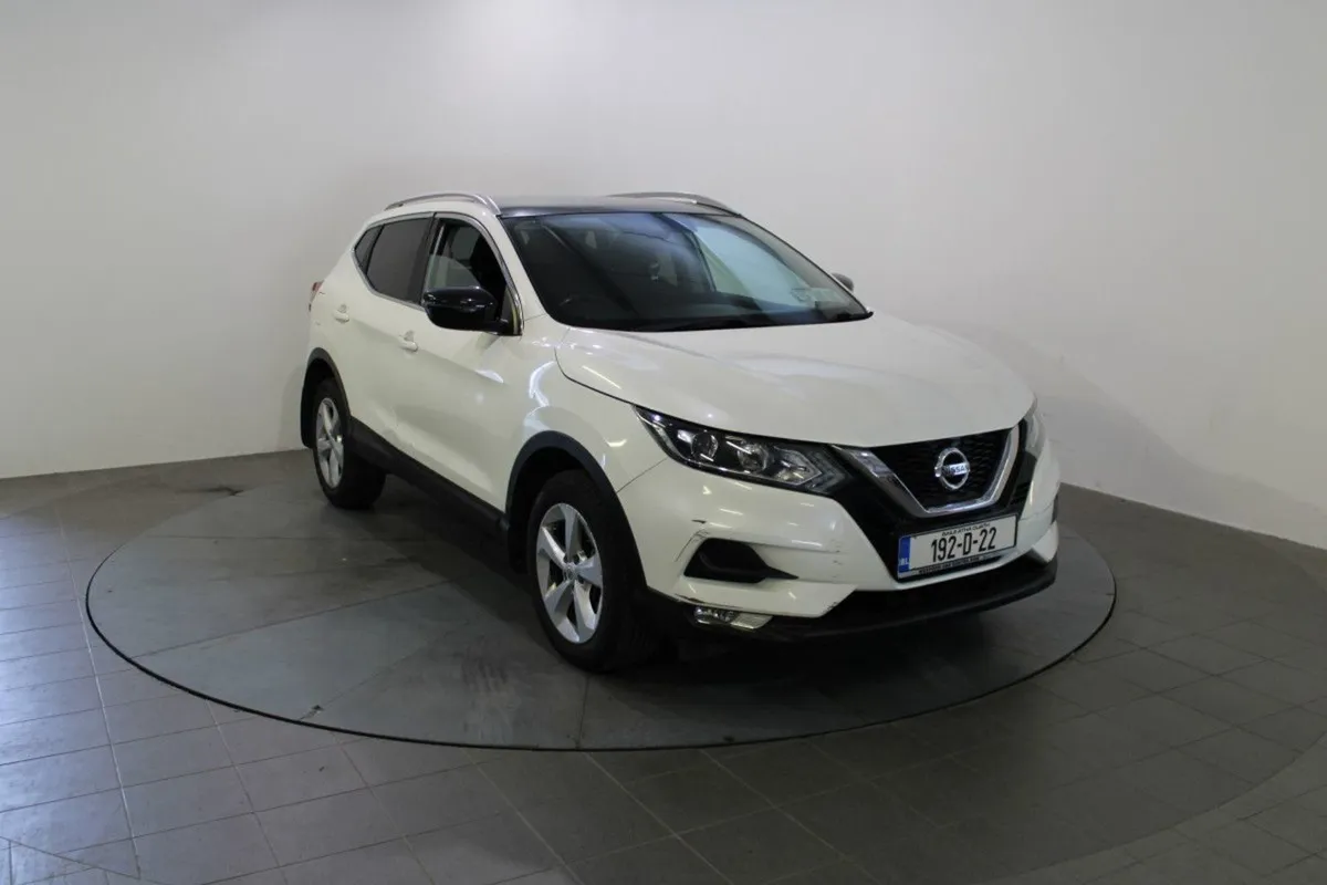 Nissan QASHQAI 1.3 SV 4DR - Image 1