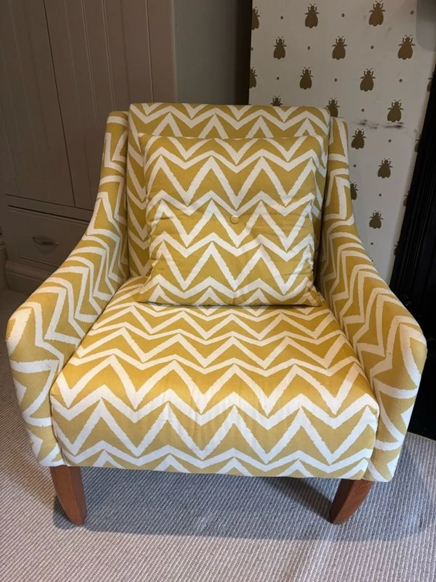 Living room/ Bedroom Armchair - Image 2