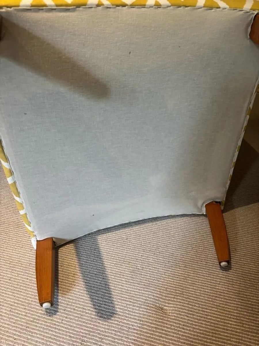 Living room/ Bedroom Armchair - Image 4