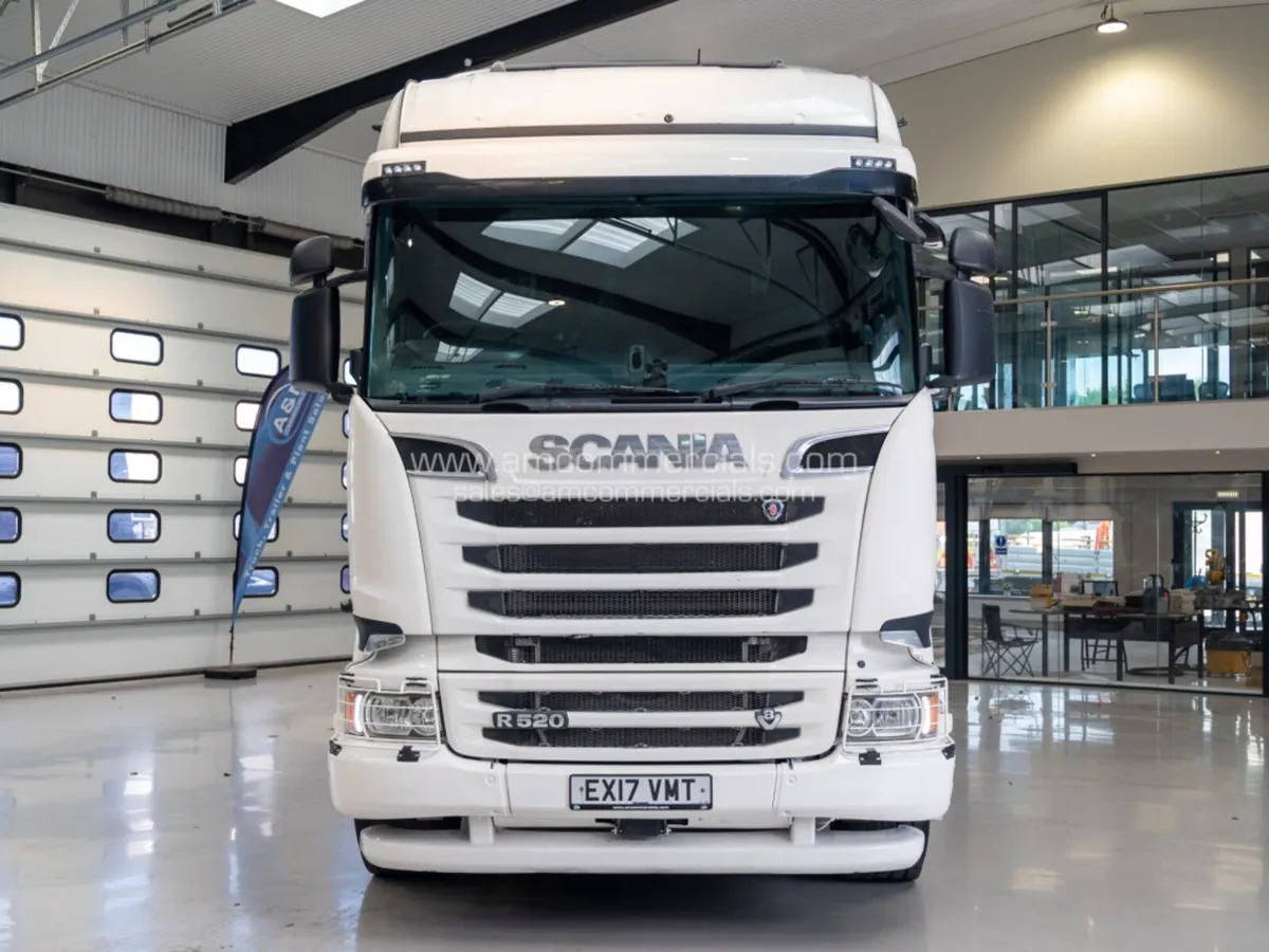 2017 (17) SCANIA R520 V8 HIGHLINE 6X2 TAG - Image 2