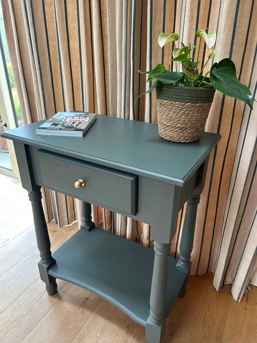 Hall table - Image 1