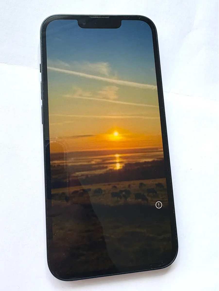 iPhone 13 - Image 1