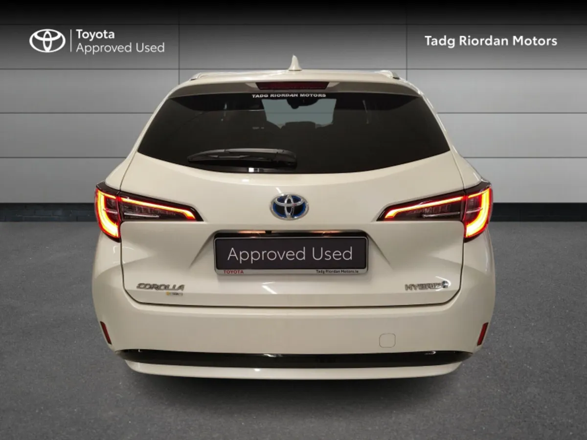 Toyota Corolla HYBRID SOL T/S - Image 4