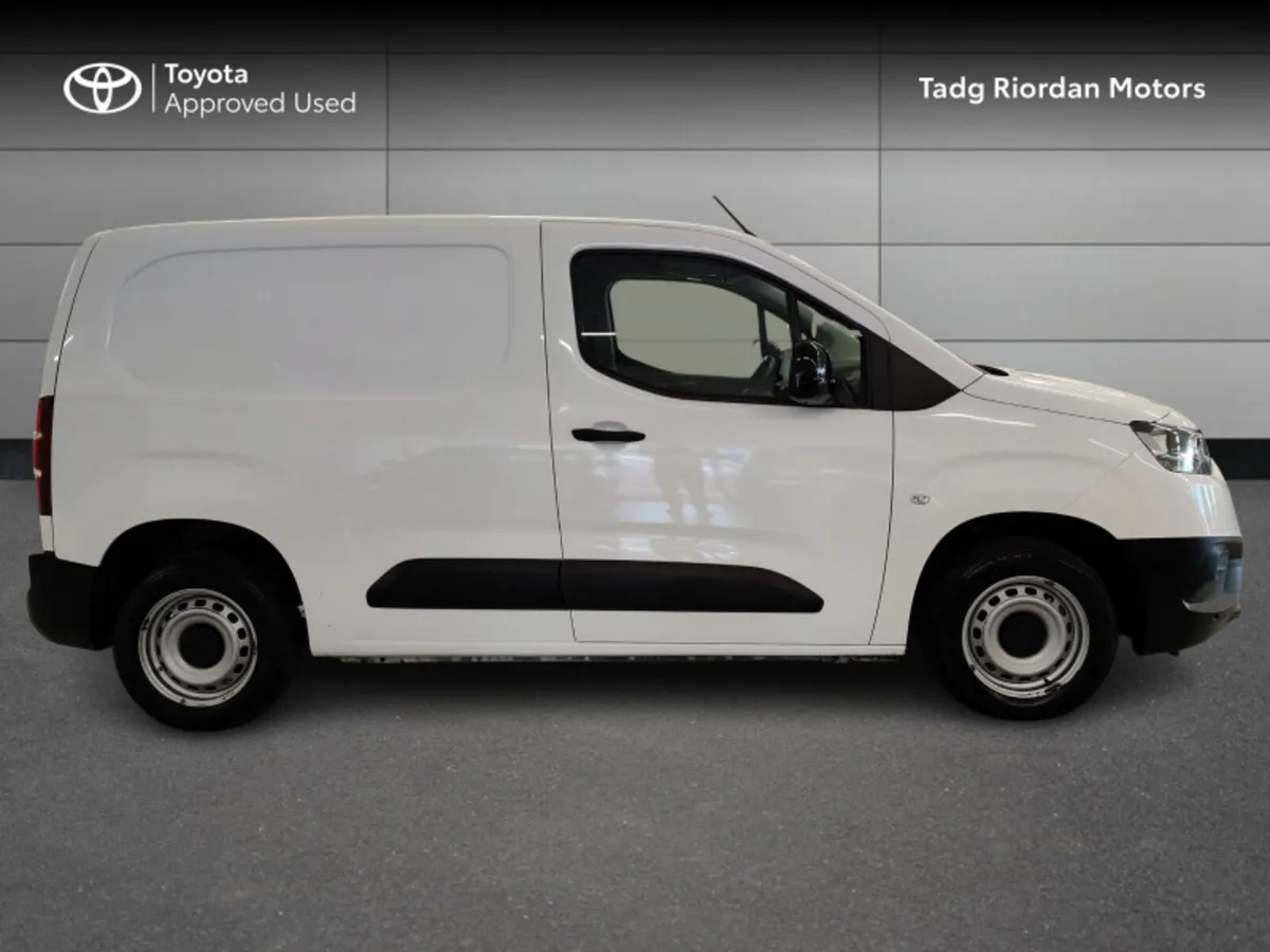 Toyota Proace City 1.5 D GX SWB 6 650KG 3DR - Image 3