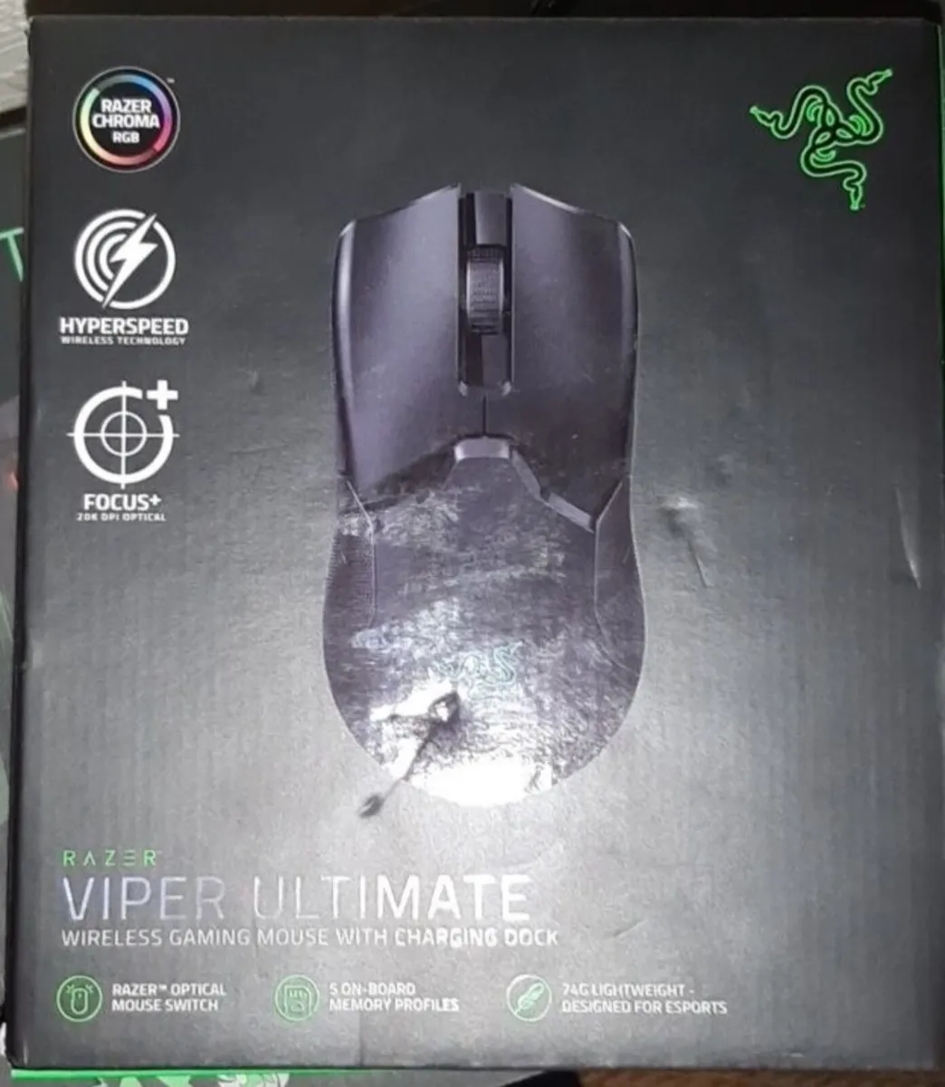 Gaming pc, monitor, desk and accessories for sale - Image 4