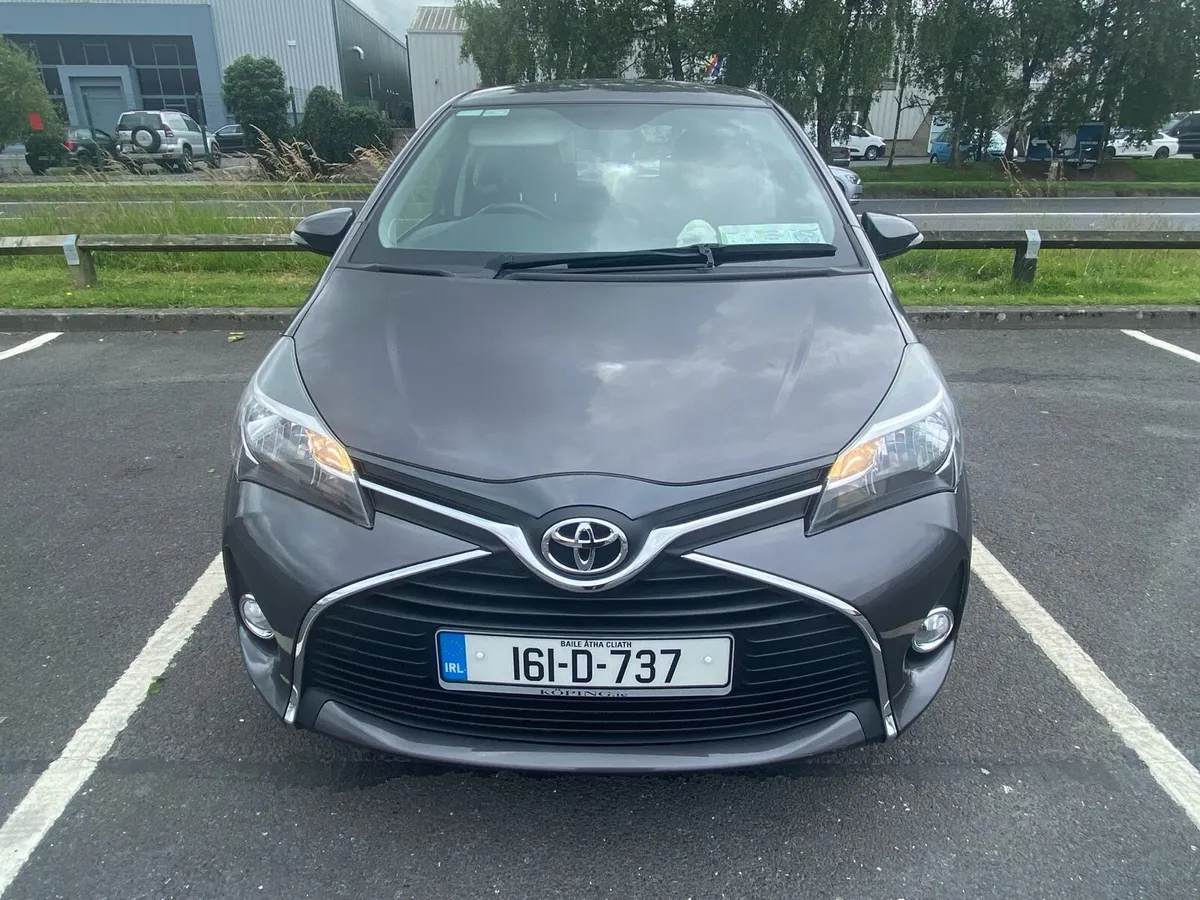 Toyota Yaris, Low Mileage, - Image 2