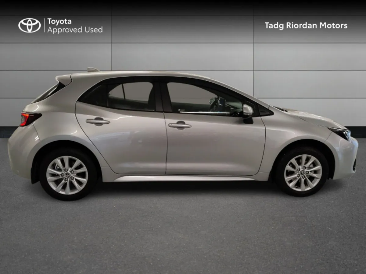 Toyota Corolla HYBRID LUNA - Image 3