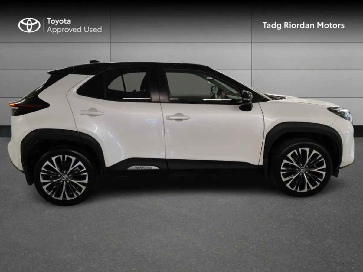 Toyota Yaris Cross SOL - Image 3