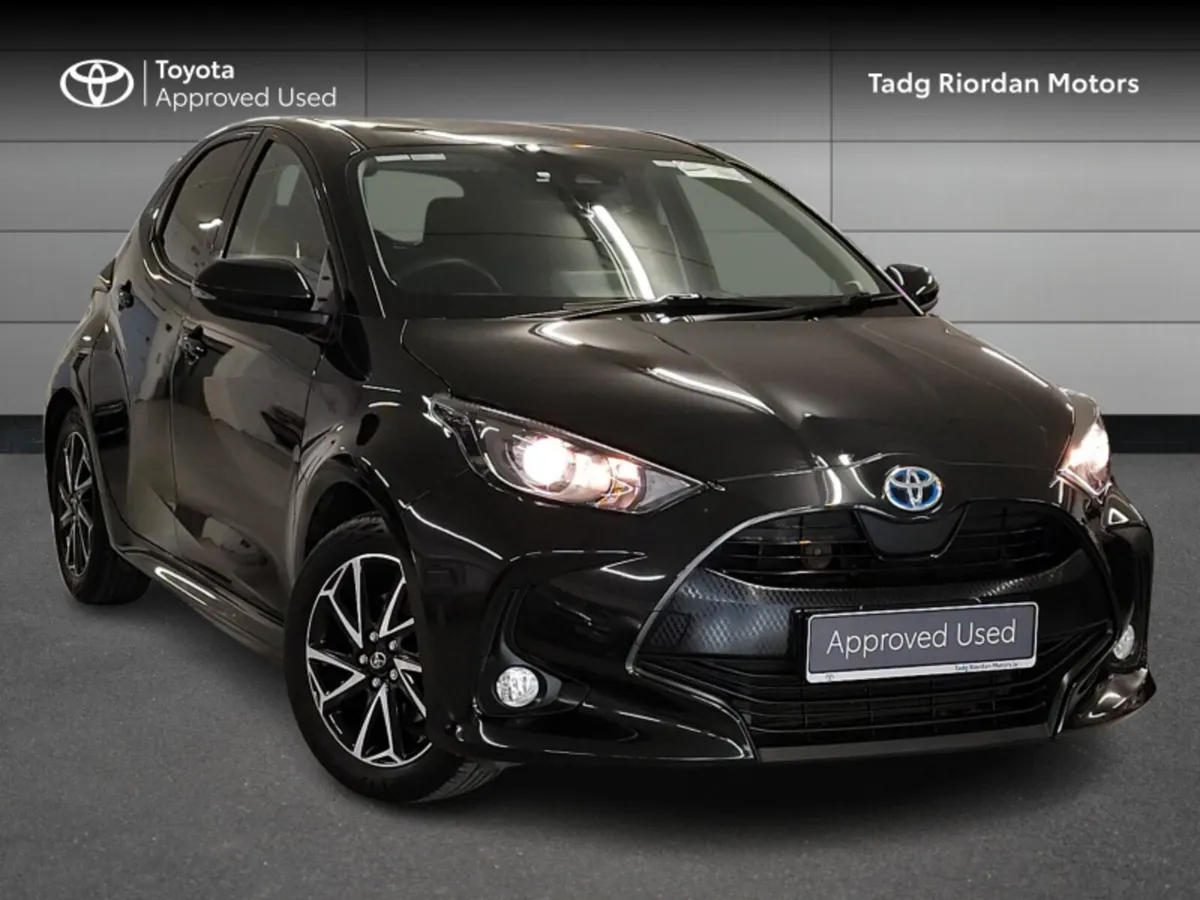 Toyota Yaris HYB L/SPORT MONO - Image 1
