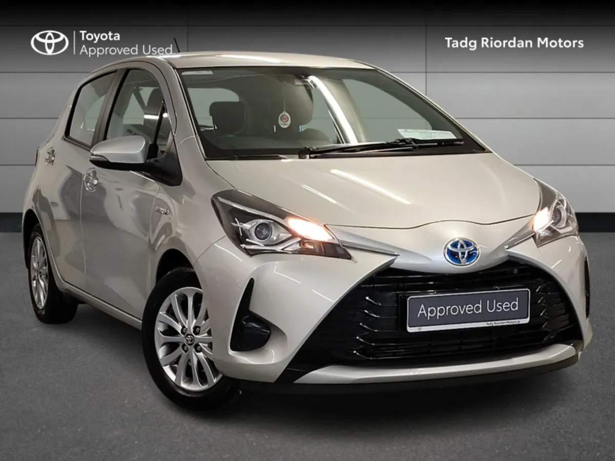 Toyota Yaris HYBRID 5DR AURA - Image 1