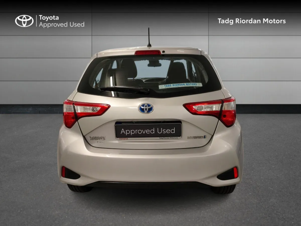 Toyota Yaris HYBRID 5DR AURA - Image 4