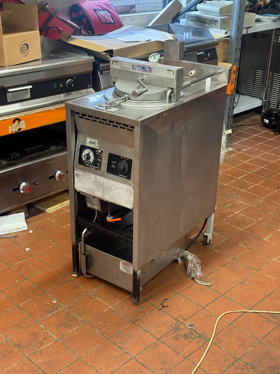 Brooster chicken machine - Image 1