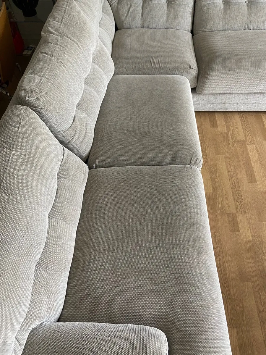 Couch - Image 4