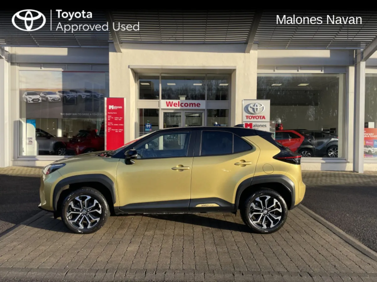 Toyota Yaris CROSS LUNA SPORT 4DR AUTO - Image 4
