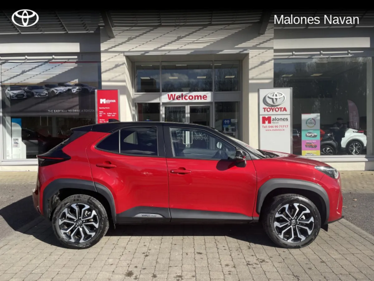 Toyota Yaris Cross YARIS CROSS LUNA SPORT - Image 3