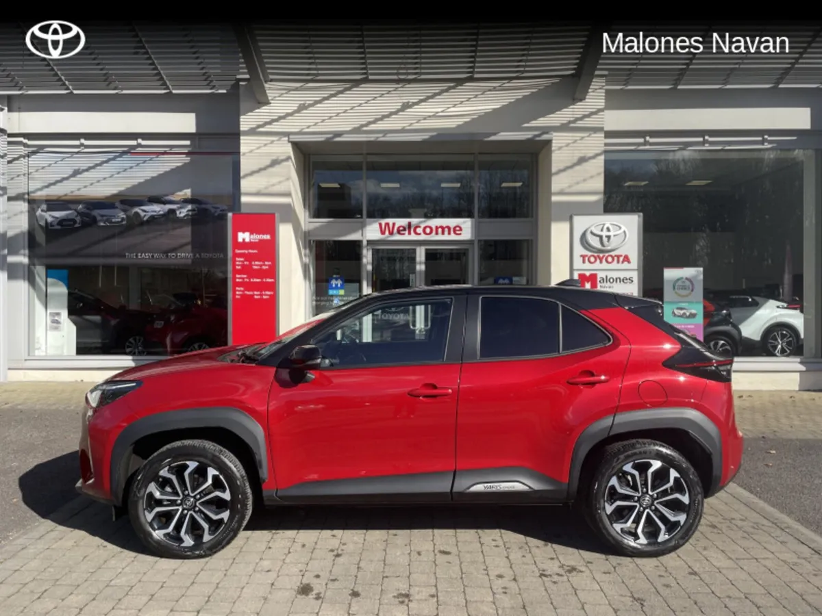 Toyota Yaris Cross YARIS CROSS LUNA SPORT - Image 4