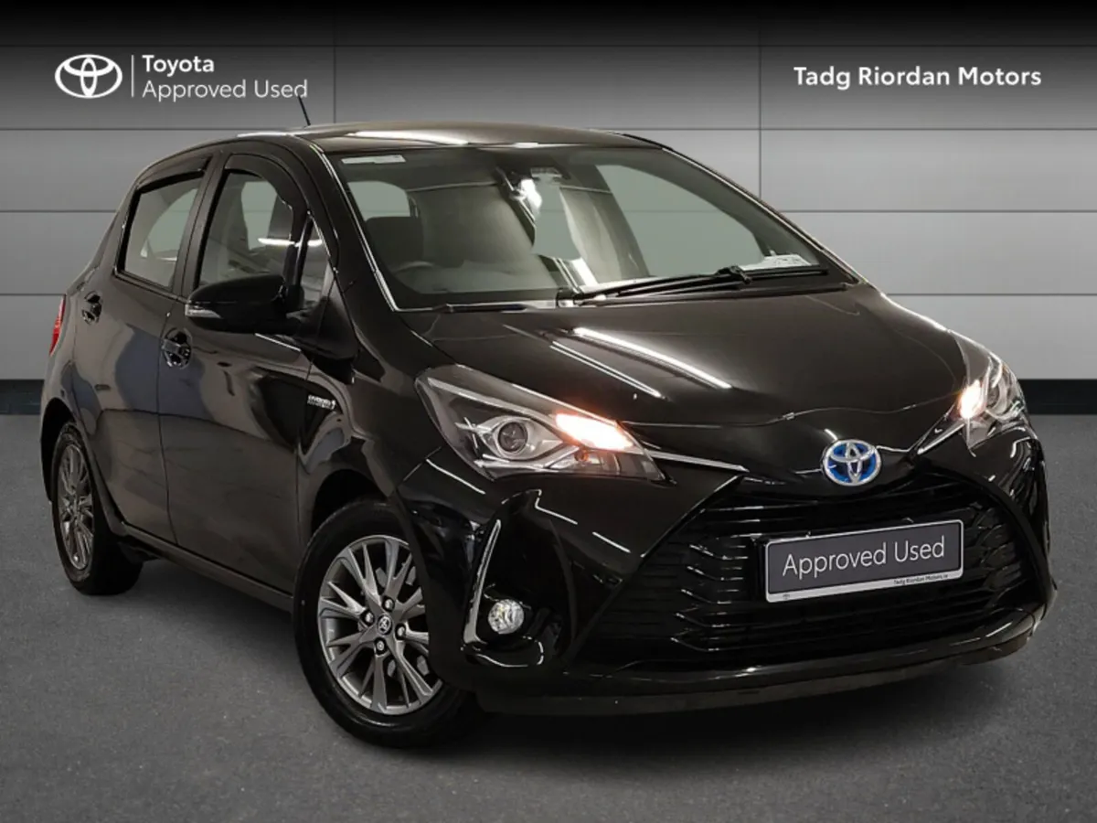 Toyota Yaris HYBRID 5DR LUNA - Image 1