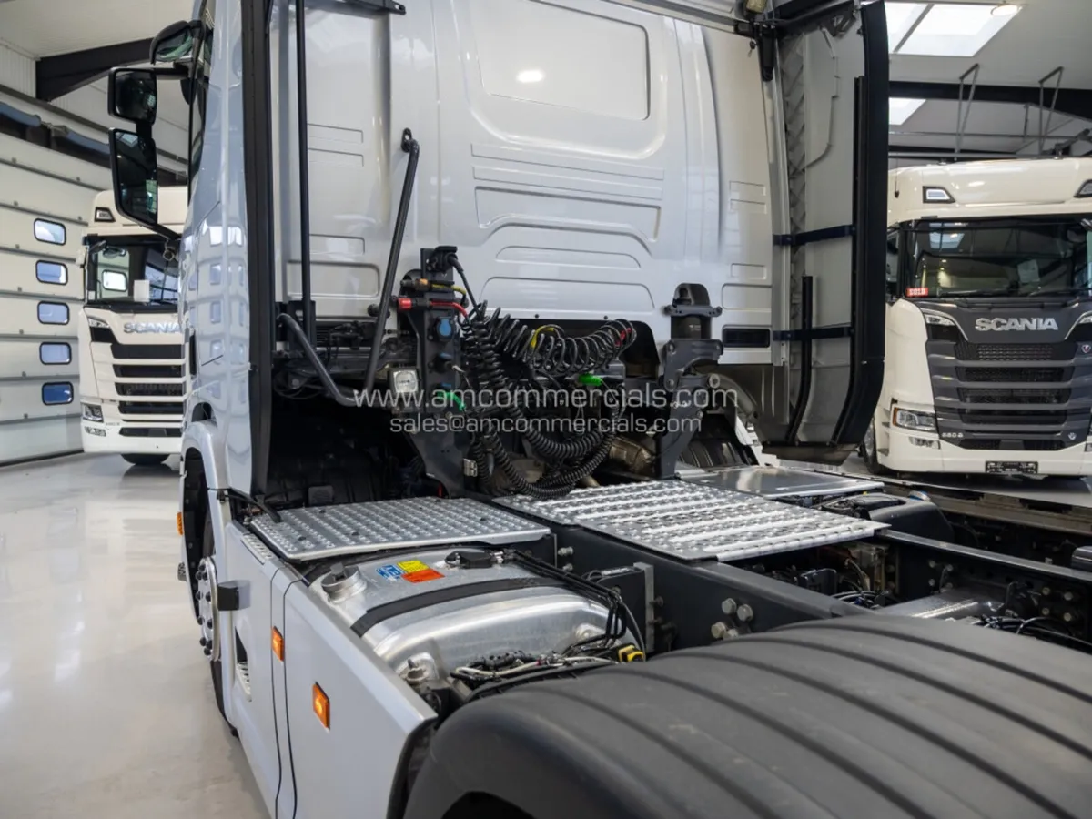 2023 (23) SCANIA 460R SUPER HIGHLINE 6X2 TAG - Image 4