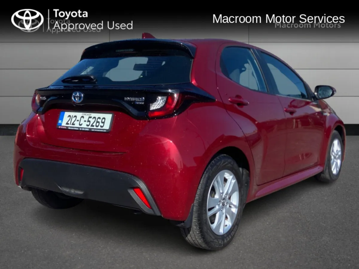 Toyota Yaris HYBRID LUNA 4DR AUTO - Image 2