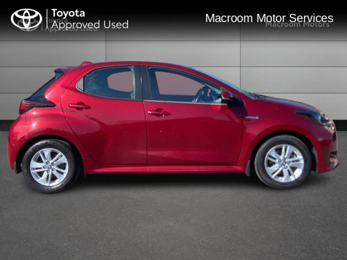 Toyota Yaris HYBRID LUNA 4DR AUTO - Image 3