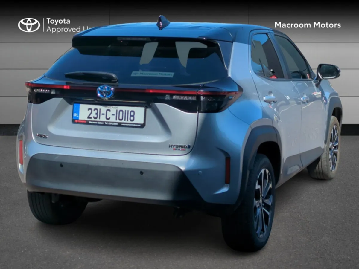 Toyota Yaris Cross YARIS CROSS LUNA SPORT - Image 2