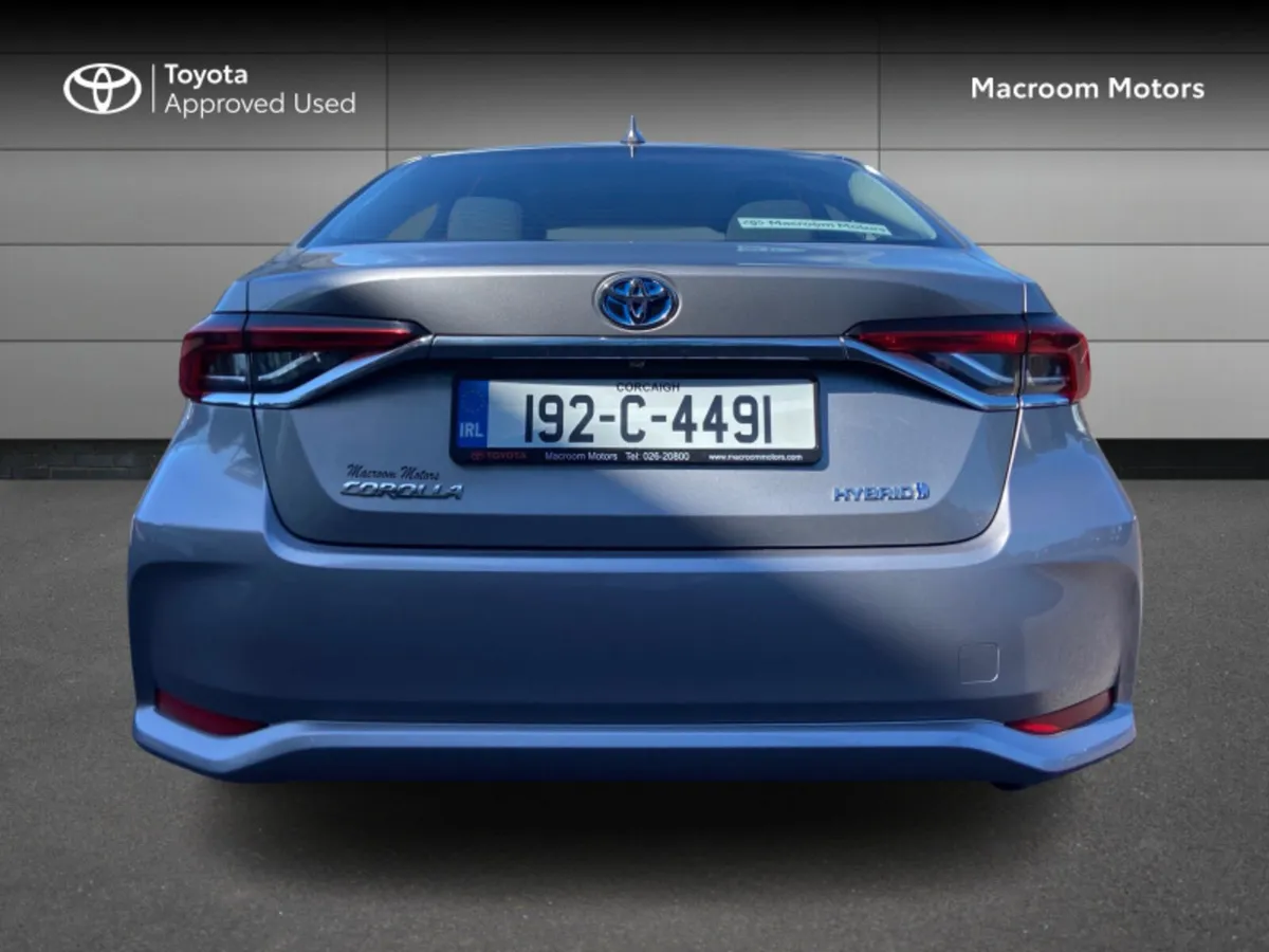 Toyota Corolla COROLLA HYBRID LUNA SAL - Image 4