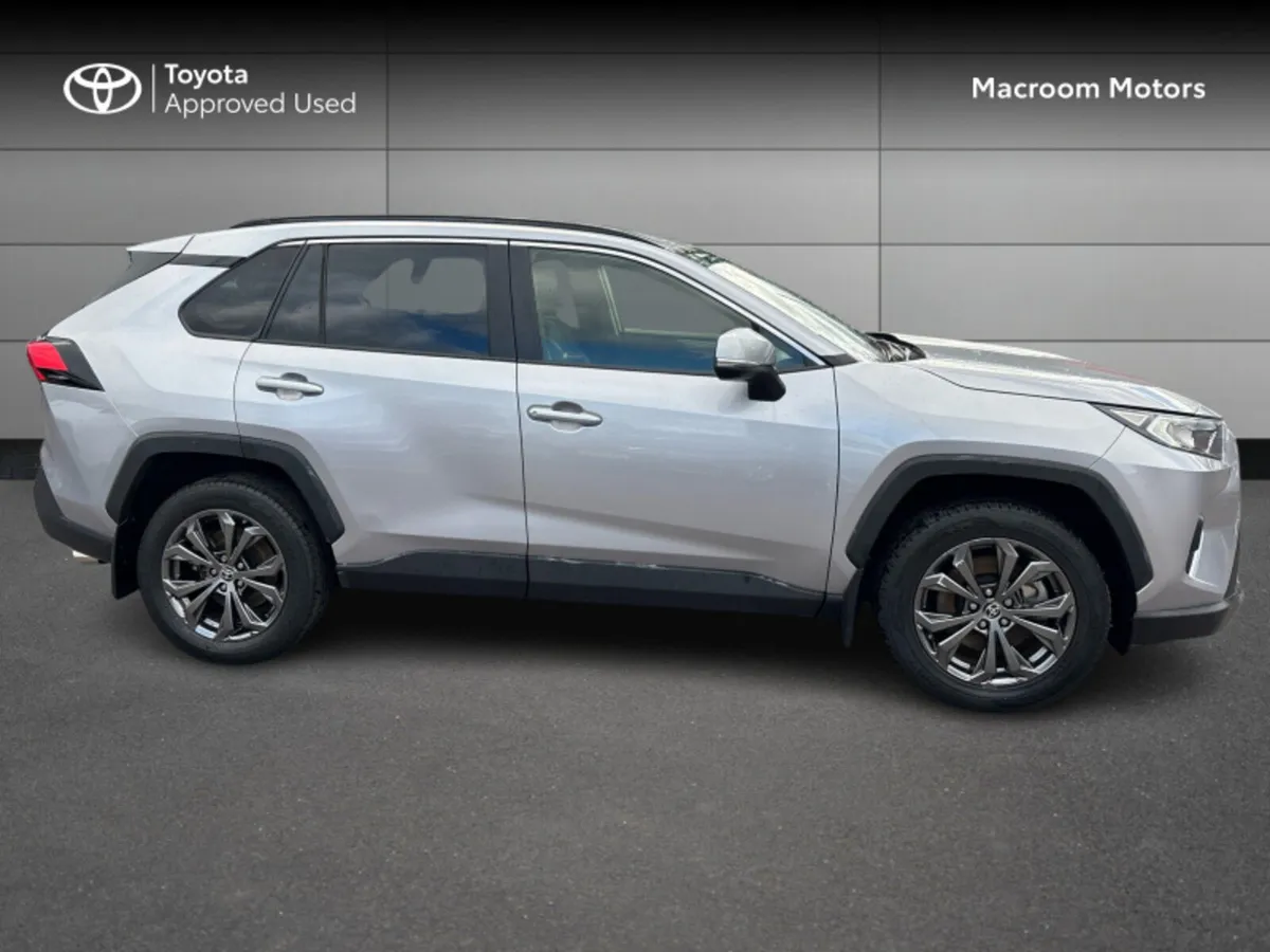 Toyota RAV4 RAV4 HYBRID SOL 4DR AUTO - Image 3