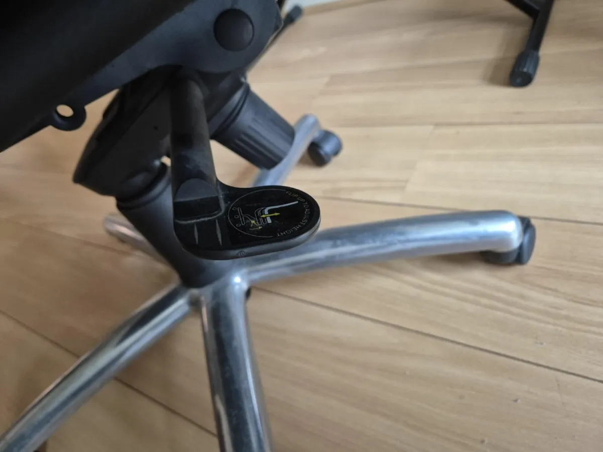 Leather Office Chair - Image 3