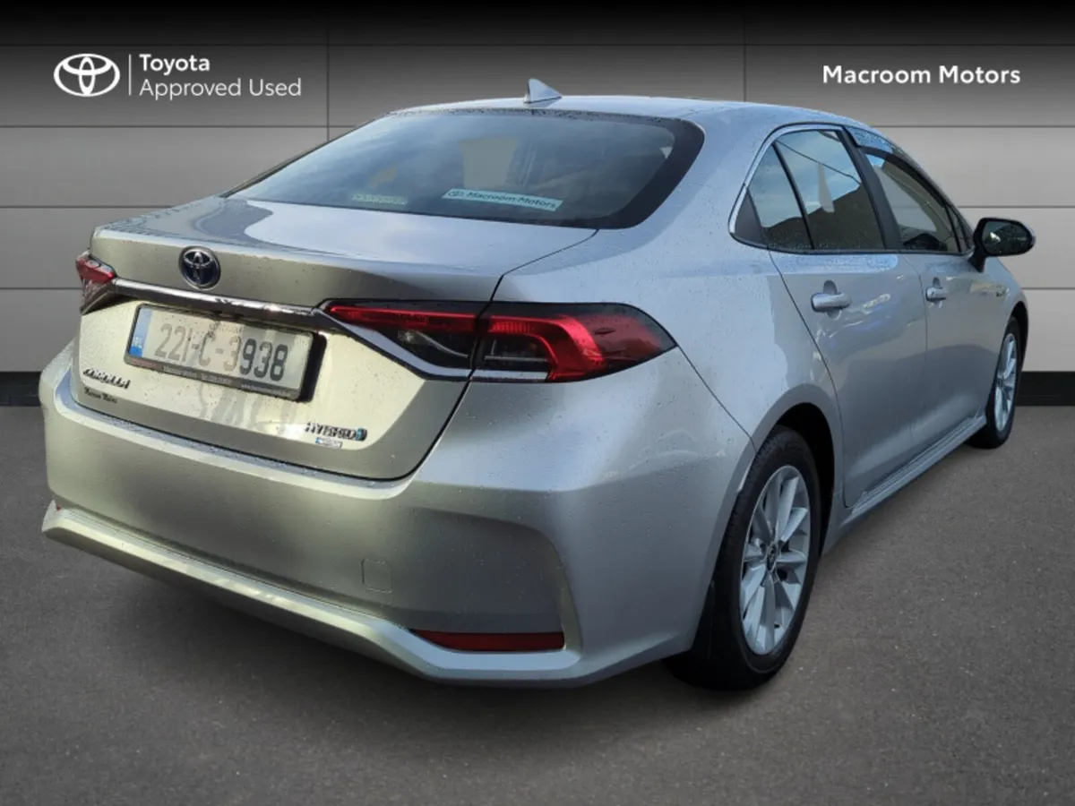 Toyota Corolla HYB LUNA SALOON 4DR AUTO - Image 2