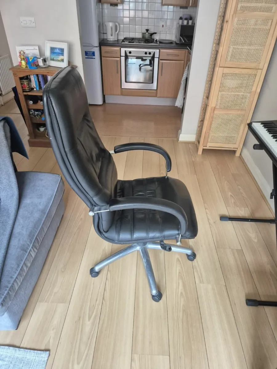 Leather Office Chair - Image 4