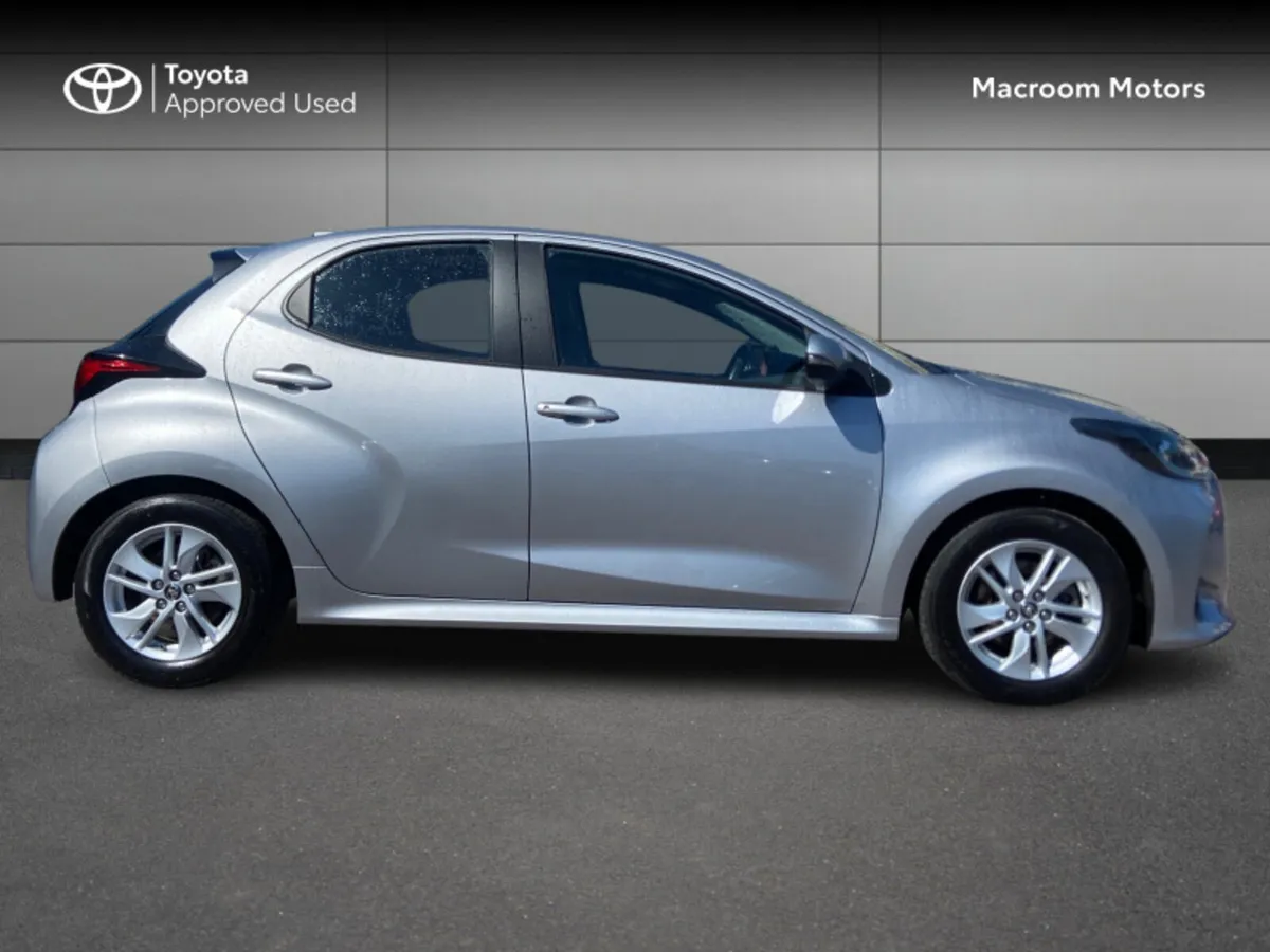 Toyota Yaris 1.5 - Image 3