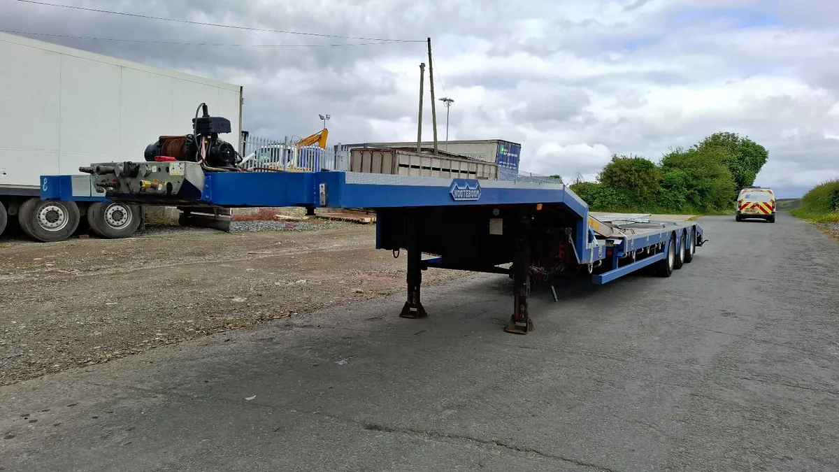 2004 Nooteboom 3 Axle Extender Lowder Trailer - Image 3