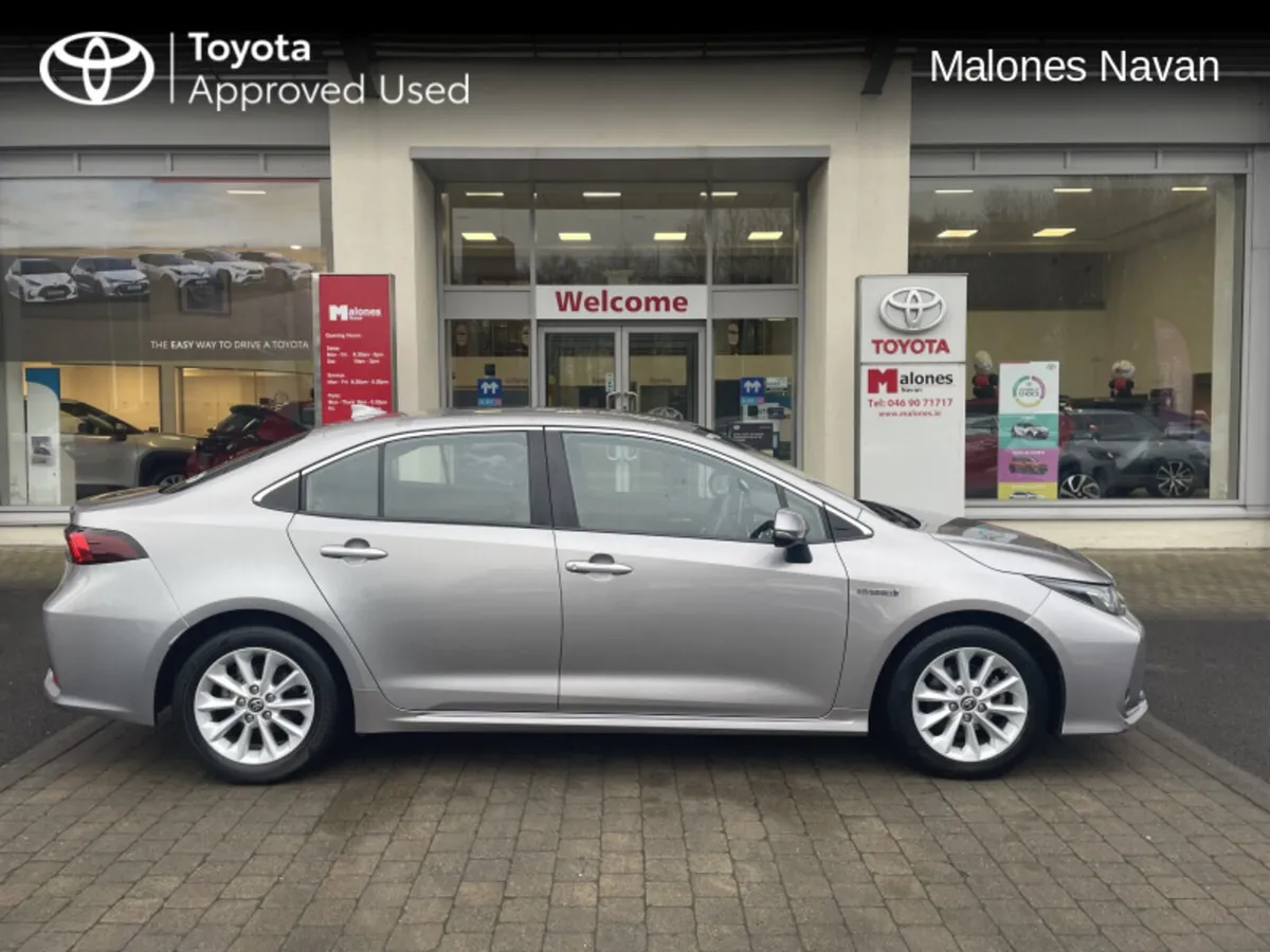 Toyota Corolla HYB LUNA SALOON 4DR AUTO - Image 3