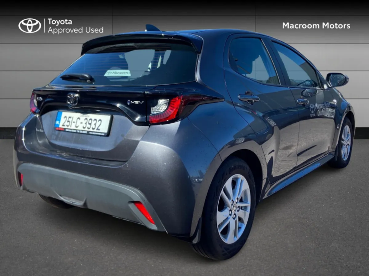 Toyota Yaris 1.5 - Image 2
