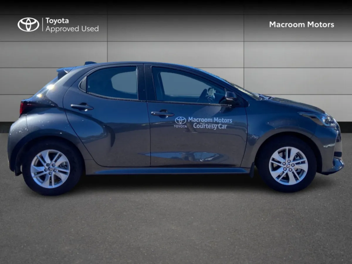 Toyota Yaris 1.5 - Image 3